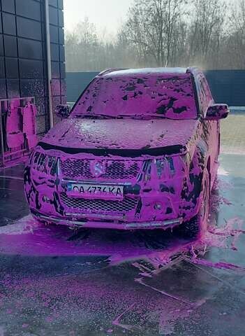 Серый Сузуки Гранд Витара, объемом двигателя 2.39 л и пробегом 187 тыс. км за 10100 $, фото 1 на Automoto.ua