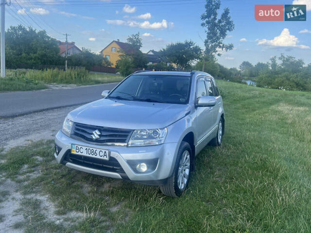 Сузуки Гранд Витара 2015 в Львове на Automoto.ua Серый Сузуки Гранд Витара, объемом двигателя 2.39 л и пробегом 85 тыс. км за 16500 $, фото 1 на Automoto.ua