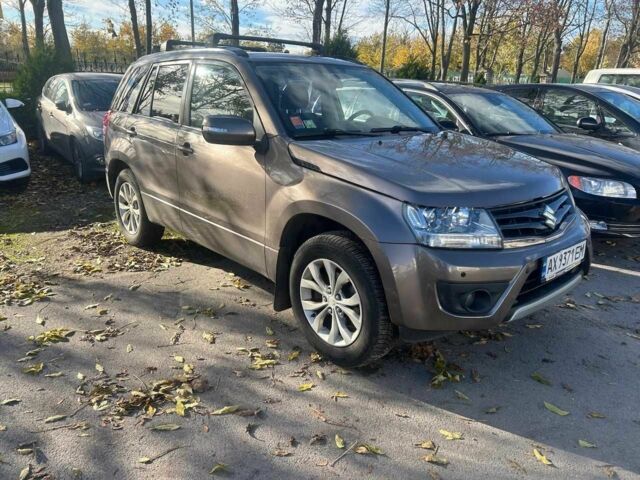 Серый Сузуки Гранд Витара, объемом двигателя 2.4 л и пробегом 117 тыс. км за 10000 $, фото 1 на Automoto.ua