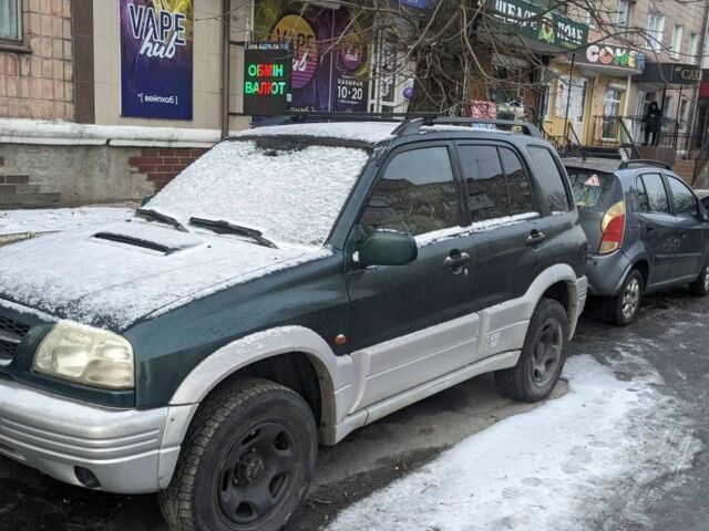 Зеленый Сузуки Гранд Витара, объемом двигателя 2 л и пробегом 250 тыс. км за 1082 $, фото 1 на Automoto.ua