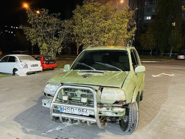 Зелений Сузукі Гранд Вітара, об'ємом двигуна 2 л та пробігом 200 тис. км за 1400 $, фото 1 на Automoto.ua