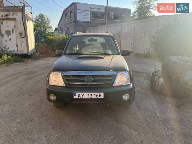 Зелений Сузукі Гранд Вітара, об'ємом двигуна 2 л та пробігом 312 тис. км за 3200 $, фото 1 на Automoto.ua