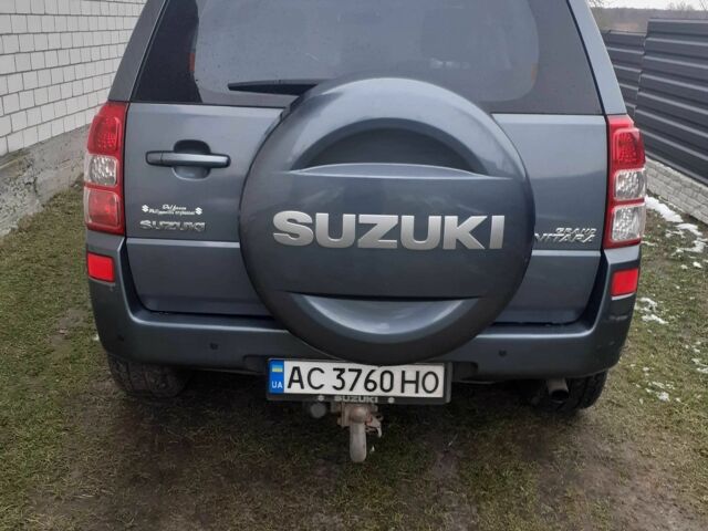 Серый Сузуки Игнис, объемом двигателя 1.9 л и пробегом 250 тыс. км за 8300 $, фото 1 на Automoto.ua