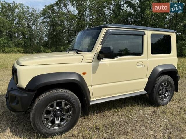 Білий Сузукі Джімні, об'ємом двигуна 1.46 л та пробігом 40 тис. км за 19900 $, фото 1 на Automoto.ua