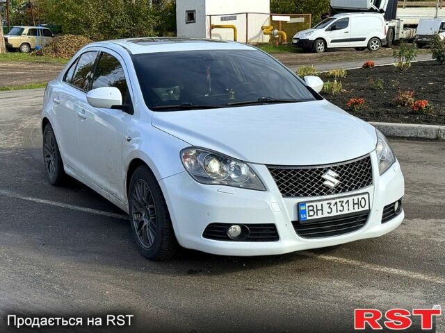 Белый Сузуки Кизаши, объемом двигателя 2.4 л и пробегом 172 тыс. км за 8000 $, фото 1 на Automoto.ua