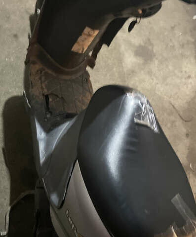 Серый Сузуки Летс 4, объемом двигателя 1.5 л и пробегом 985 тыс. км за 250 $, фото 1 на Automoto.ua