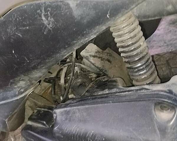 Серый Сузуки Летс, объемом двигателя 0.35 л и пробегом 635 тыс. км за 100 $, фото 1 на Automoto.ua