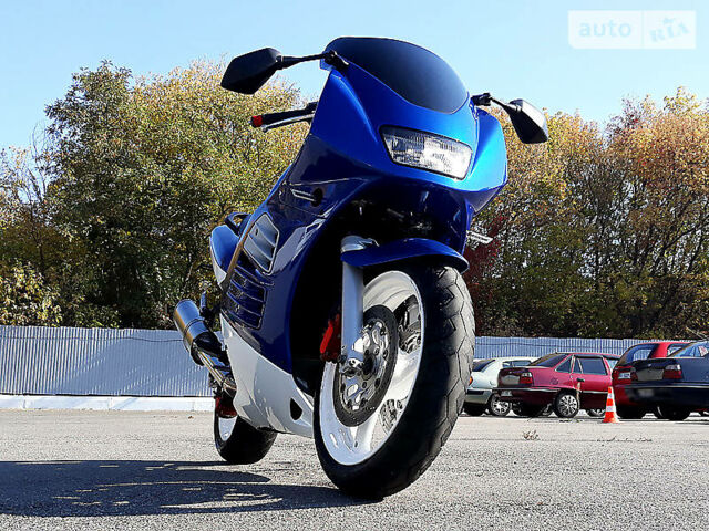 Синий Сузуки РФ, объемом двигателя 0.6 л и пробегом 28 тыс. км за 2700 $, фото 1 на Automoto.ua