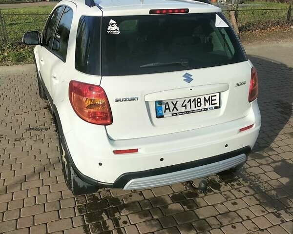 Белый Сузуки СХ4, объемом двигателя 1.6 л и пробегом 123 тыс. км за 7100 $, фото 1 на Automoto.ua