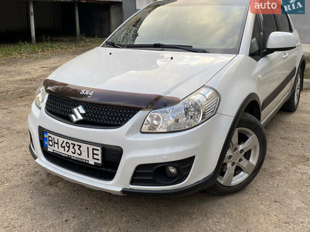 Сузуки СХ4 2012 в Одессе на Automoto.ua Белый Сузуки СХ4, объемом двигателя 1.59 л и пробегом 85 тыс. км за 11111 $, фото 1 на Automoto.ua