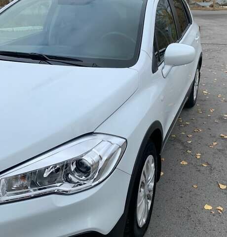 Белый Сузуки СХ4, объемом двигателя 1.59 л и пробегом 103 тыс. км за 18000 $, фото 1 на Automoto.ua