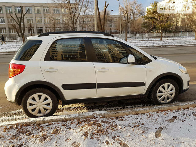 Сузуки СХ4, объемом двигателя 1.6 л и пробегом 38 тыс. км за 10300 $, фото 1 на Automoto.ua