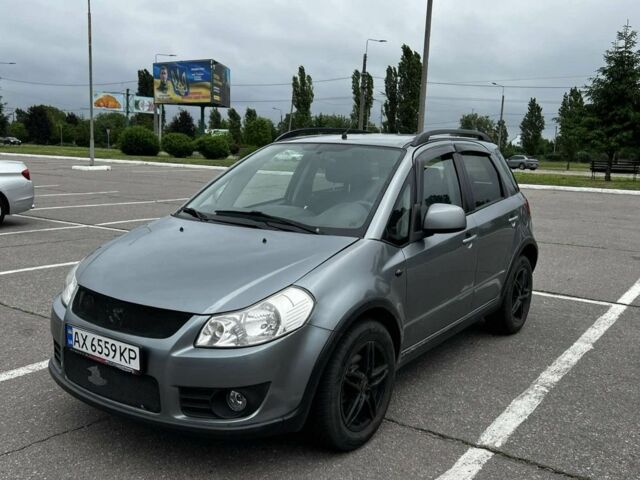 Серый Сузуки СХ4, объемом двигателя 1.6 л и пробегом 200 тыс. км за 4000 $, фото 1 на Automoto.ua