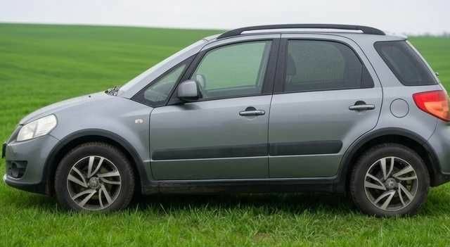 Сірий Сузукі СХ4, об'ємом двигуна 1.6 л та пробігом 135 тис. км за 5000 $, фото 1 на Automoto.ua