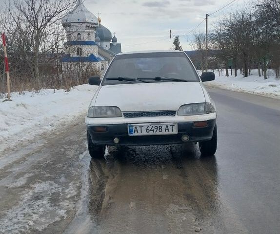 Білий Сузукі Свифт, об'ємом двигуна 1.3 л та пробігом 250 тис. км за 700 $, фото 1 на Automoto.ua