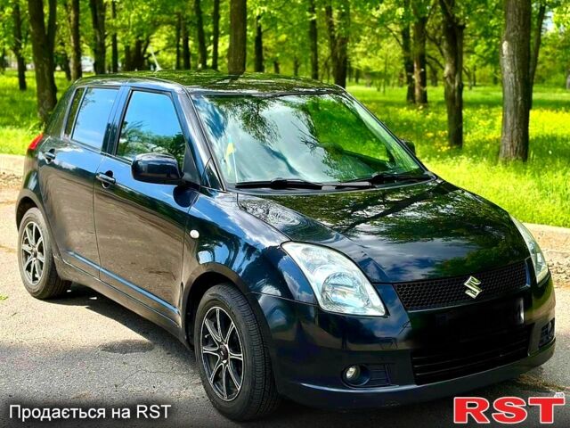 Черный Сузуки Свифт, объемом двигателя 13 л и пробегом 0 тыс. км за 5000 $, фото 1 на Automoto.ua