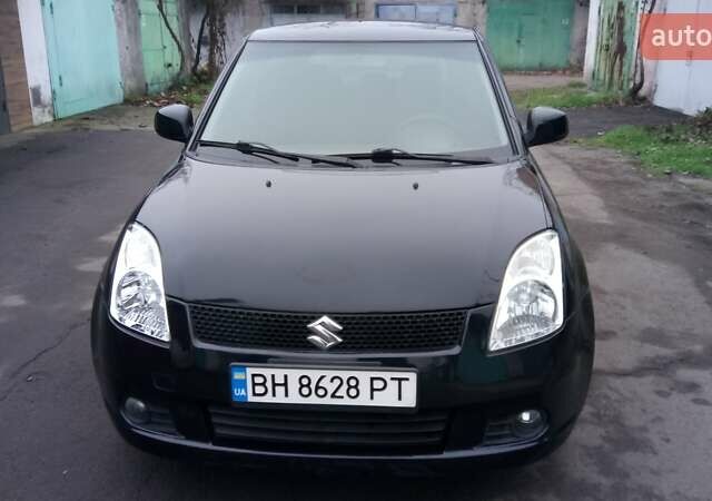 Черный Сузуки Свифт, объемом двигателя 1.49 л и пробегом 146 тыс. км за 5000 $, фото 1 на Automoto.ua