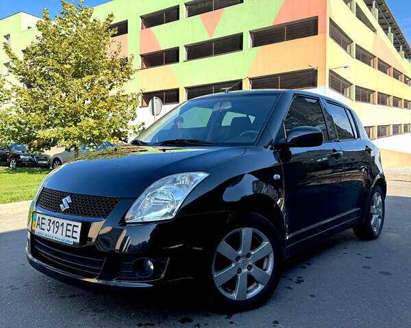 Черный Сузуки Свифт, объемом двигателя 1.33 л и пробегом 85 тыс. км за 6000 $, фото 1 на Automoto.ua