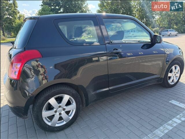 Чорний Сузукі Свифт, об'ємом двигуна 1.33 л та пробігом 225 тис. км за 3700 $, фото 1 на Automoto.ua