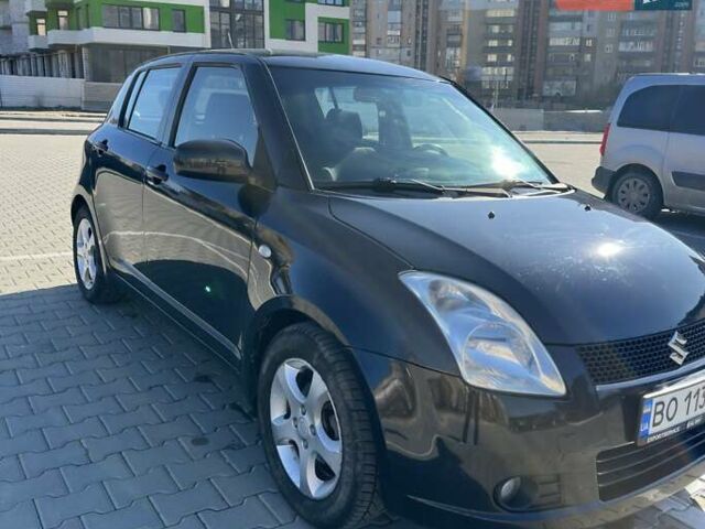 Чорний Сузукі Свифт, об'ємом двигуна 1.3 л та пробігом 215 тис. км за 4000 $, фото 1 на Automoto.ua