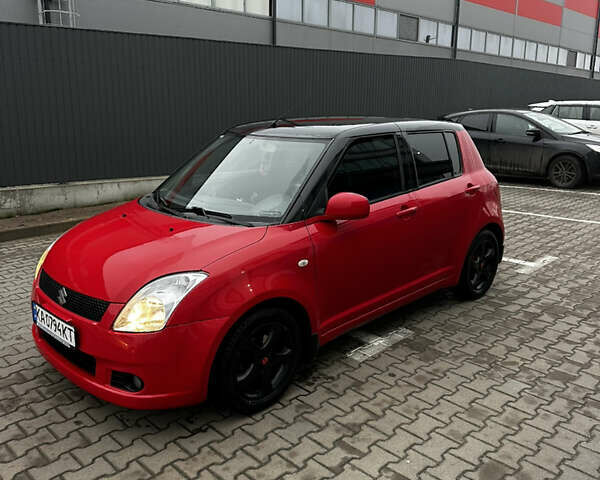 Червоний Сузукі Свифт, об'ємом двигуна 1.49 л та пробігом 215 тис. км за 5800 $, фото 1 на Automoto.ua