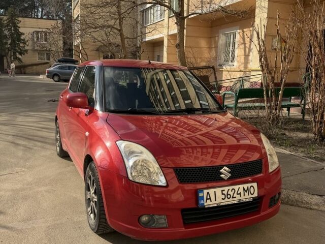Красный Сузуки Свифт, объемом двигателя 1.3 л и пробегом 225 тыс. км за 5400 $, фото 1 на Automoto.ua