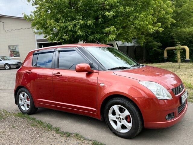 Красный Сузуки Свифт, объемом двигателя 1.3 л и пробегом 136 тыс. км за 5700 $, фото 1 на Automoto.ua