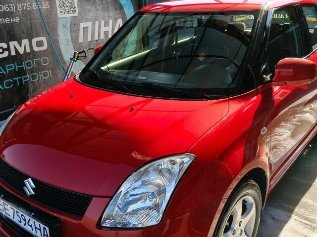 Червоний Сузукі Свифт, об'ємом двигуна 1.49 л та пробігом 140 тис. км за 6000 $, фото 1 на Automoto.ua
