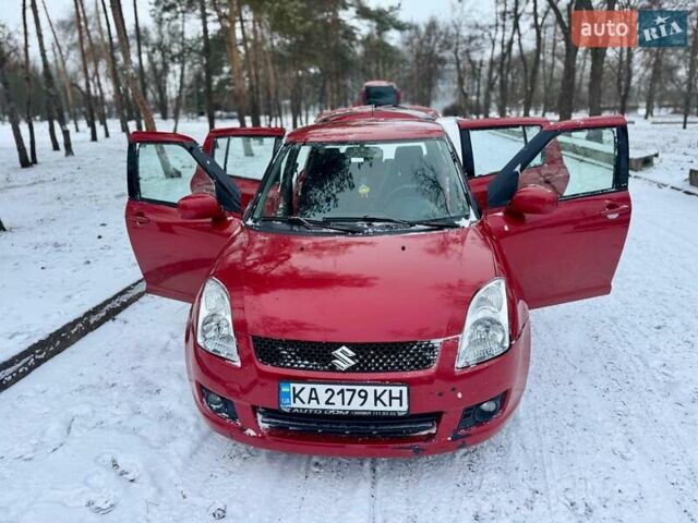 Червоний Сузукі Свифт, об'ємом двигуна 1.49 л та пробігом 174 тис. км за 5500 $, фото 1 на Automoto.ua