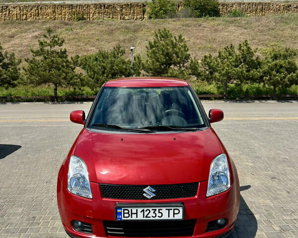 Червоний Сузукі Свифт, об'ємом двигуна 1.5 л та пробігом 163 тис. км за 5500 $, фото 1 на Automoto.ua