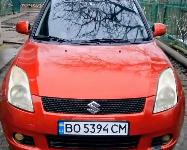 Червоний Сузукі Свифт, об'ємом двигуна 1.33 л та пробігом 163 тис. км за 4700 $, фото 1 на Automoto.ua