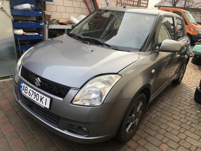 Сірий Сузукі Свифт, об'ємом двигуна 1.3 л та пробігом 226 тис. км за 4100 $, фото 1 на Automoto.ua