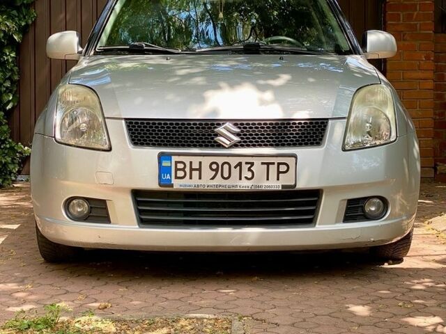 Сірий Сузукі Свифт, об'ємом двигуна 1.49 л та пробігом 201 тис. км за 5400 $, фото 1 на Automoto.ua