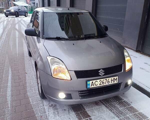 Сірий Сузукі Свифт, об'ємом двигуна 1.33 л та пробігом 276 тис. км за 3600 $, фото 1 на Automoto.ua