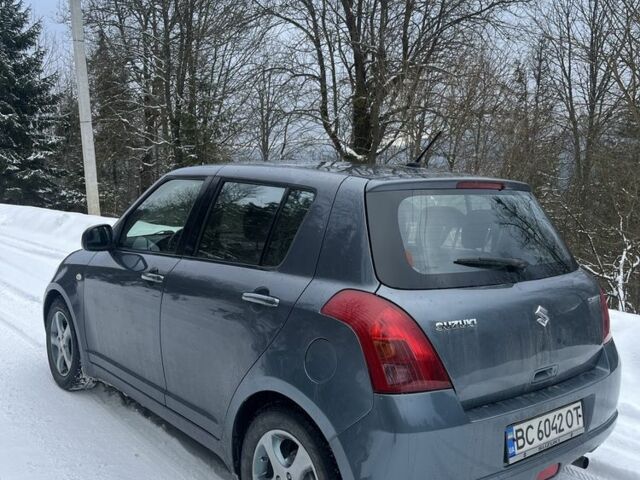 Сірий Сузукі Свифт, об'ємом двигуна 1.3 л та пробігом 133 тис. км за 6000 $, фото 1 на Automoto.ua