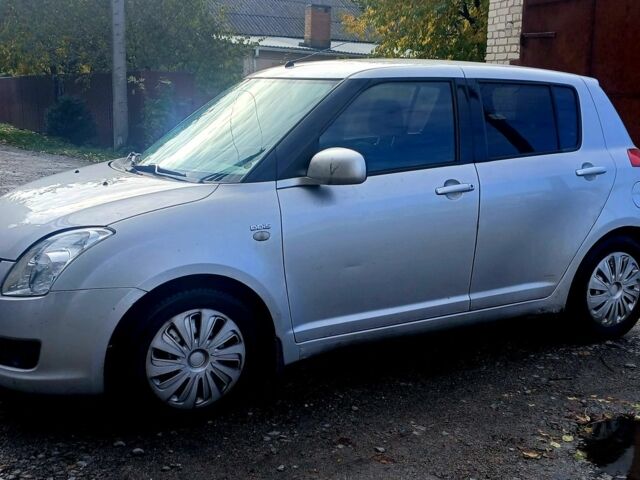 Сузукі Свифт 2008 у Умани на Automoto.ua Сірий Сузукі Свифт, об'ємом двигуна 0 л та пробігом 150 тис. км за 3800 $, фото 1 на Automoto.ua