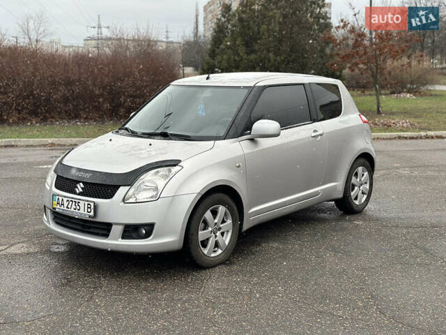 Серый Сузуки Свифт, объемом двигателя 1.3 л и пробегом 173 тыс. км за 4399 $, фото 1 на Automoto.ua