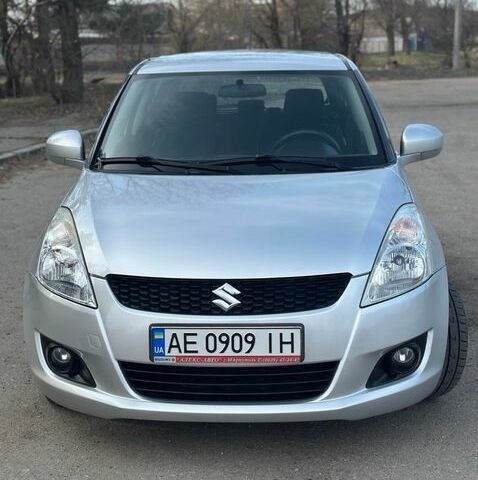 Серый Сузуки Свифт, объемом двигателя 1.2 л и пробегом 143 тыс. км за 8400 $, фото 1 на Automoto.ua