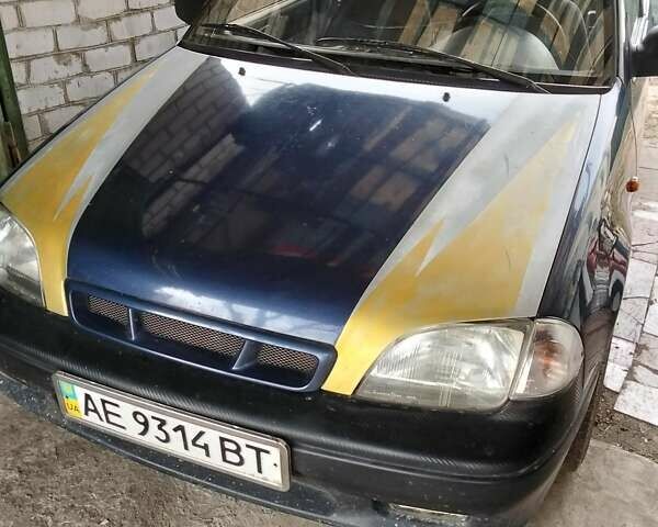 Синий Сузуки Свифт, объемом двигателя 1.3 л и пробегом 200 тыс. км за 2000 $, фото 1 на Automoto.ua