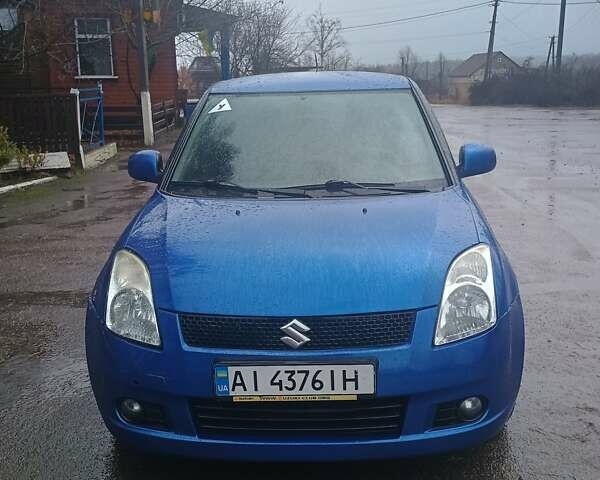 Синий Сузуки Свифт, объемом двигателя 1.49 л и пробегом 233 тыс. км за 6100 $, фото 1 на Automoto.ua