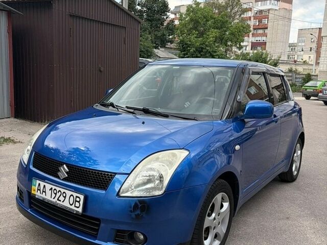 Синий Сузуки Свифт, объемом двигателя 1.3 л и пробегом 260 тыс. км за 3700 $, фото 1 на Automoto.ua
