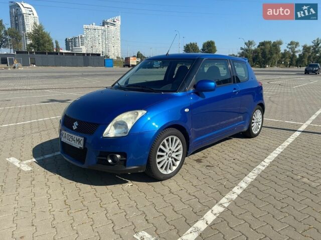 Синий Сузуки Свифт, объемом двигателя 1.59 л и пробегом 217 тыс. км за 5600 $, фото 1 на Automoto.ua