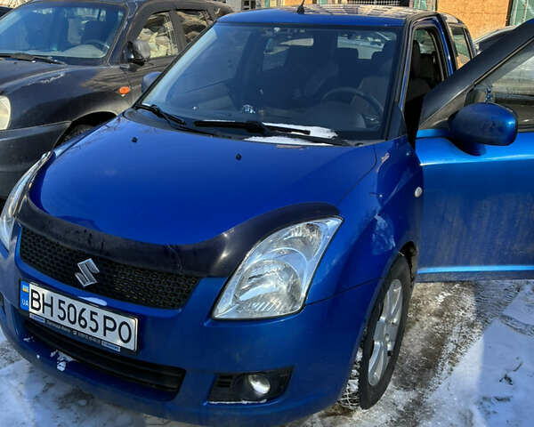 Синий Сузуки Свифт, объемом двигателя 1.33 л и пробегом 228 тыс. км за 5200 $, фото 1 на Automoto.ua