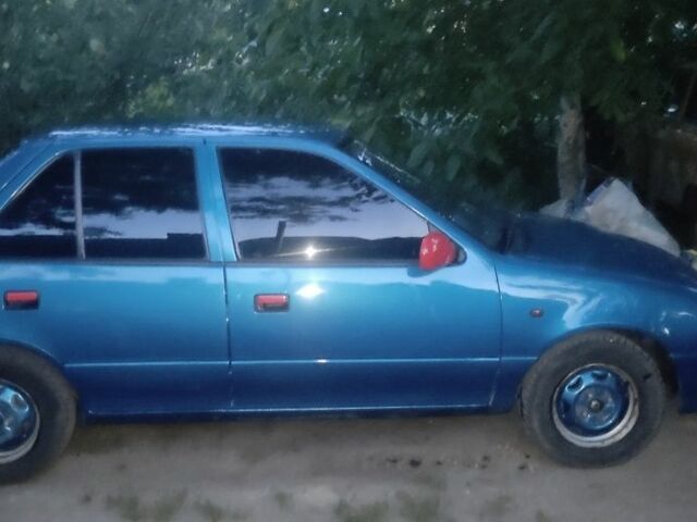 Синий Сузуки Свифт, объемом двигателя 1.3 л и пробегом 156 тыс. км за 1400 $, фото 1 на Automoto.ua