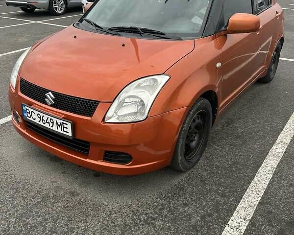 Помаранчевий Сузукі Свифт, об'ємом двигуна 1.33 л та пробігом 157 тис. км за 4700 $, фото 1 на Automoto.ua