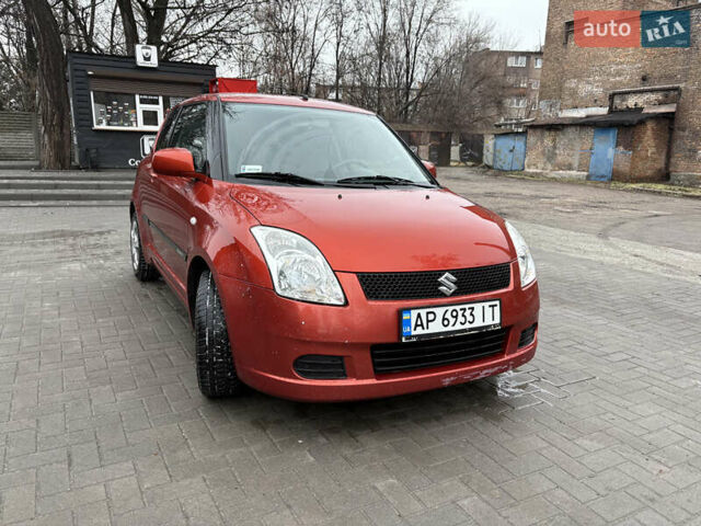 Оранжевый Сузуки Свифт, объемом двигателя 1.33 л и пробегом 184 тыс. км за 4200 $, фото 1 на Automoto.ua