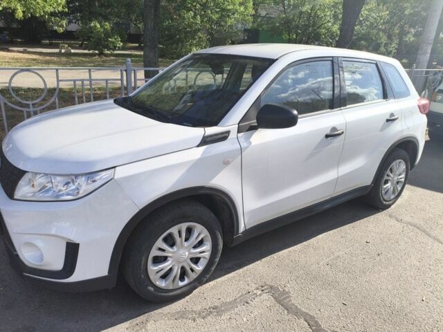 Белый Сузуки Витара, объемом двигателя 0 л и пробегом 92 тыс. км за 16578 $, фото 1 на Automoto.ua