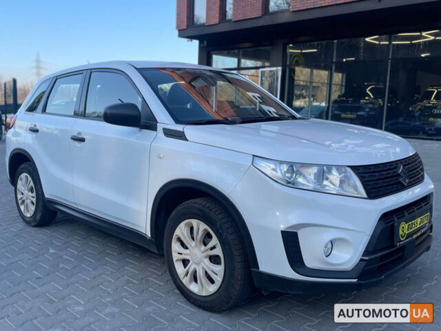 Белый Сузуки Витара, объемом двигателя 1 л и пробегом 114 тыс. км за 13300 $, фото 1 на Automoto.ua