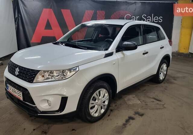 Білий Сузукі Вітара, об'ємом двигуна 1.59 л та пробігом 107 тис. км за 16200 $, фото 1 на Automoto.ua