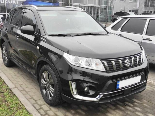 Черный Сузуки Витара, объемом двигателя 1 л и пробегом 103 тыс. км за 15500 $, фото 1 на Automoto.ua